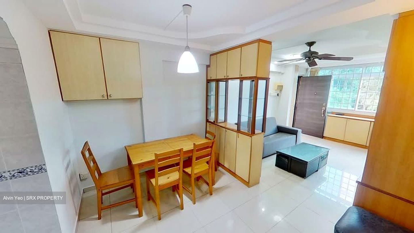 Blk 97 Crescent View (Queenstown), HDB 3 Rooms #558741061